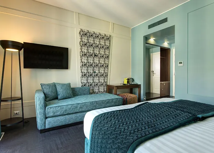 מלון Mascagni 4*